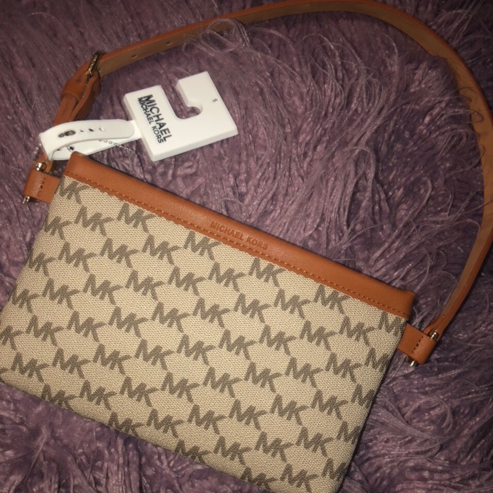 Michael Kors belt bag💕